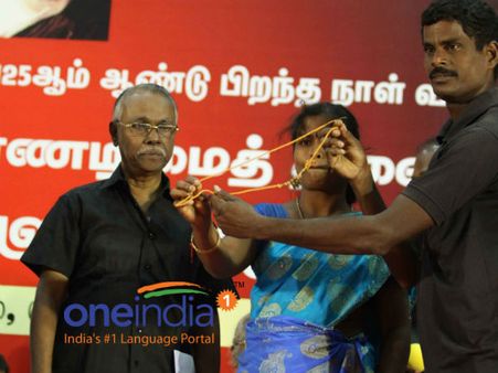 சந்தோசமாக தாலியை அகற்றிவிட்டு... மாட்டுக்கறி பிரியாணி சாப்பிட்ட தி.கவினர்!