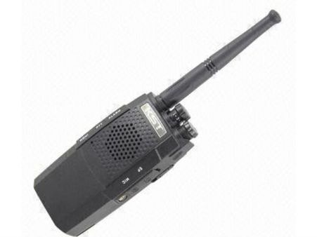 போலீஸ் வர்றாங்க... ஓவர் ஓவர்... 7 வாக்கி டாக்கிகளைத் தூக்கிக் கொண்டு ஓடிய சென்னை திருடர்கள்!