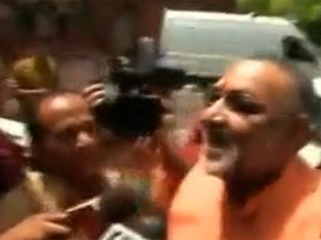 சோனியாவை விமர்சித்த விவகாரம்... மோடியிடம் கதறி அழுகையா? மத்திய அமைச்சர் கிரிராஜ்சிங் மறுப்பு!!