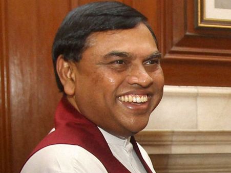 ஊழல்: மகிந்த ராஜபக்சேவின் தம்பி பசில் ராஜபக்சே கைது!!