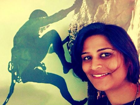 எவரெஸ்ட்டில் ஏற சென்ற ஹைதராபாத் பெண் சாப்ட்வேர் என்ஜீனியர் மாயம்... பனிச் சரிவில் சிக்கினாரா?