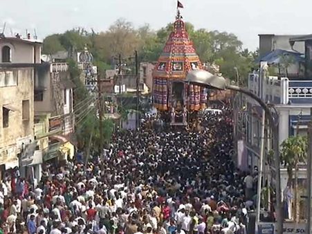 தஞ்சையில் 100 ஆண்டுகளுக்குப் பின் நடைபெற்ற தேரோட்டம்: பக்தர்கள் பரவசம்