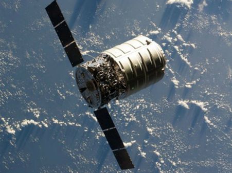 கட்டுப்பாட்டை இழந்த ரஷ்ய ஆளில்லா விண்கலம் எங்கு விழுமோ?: பீதியில் மக்கள்