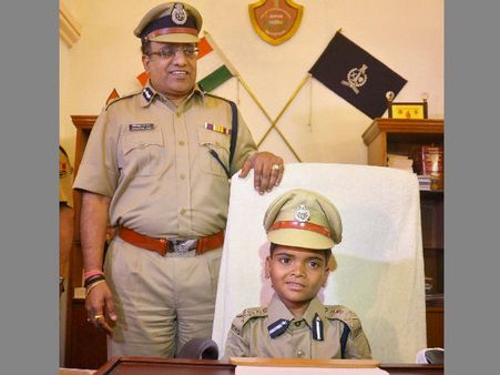 மரணத்துடன் போராடும் 10 வயது சிறுவன்... ஜெய்ப்பூரின் ஒரு நாள் போலீஸ் கமிஷனராக ஆனான்!