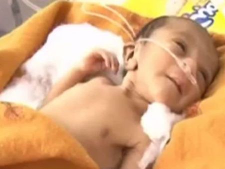 பெண்ணாகப் பிறந்ததால்.. குழி தோண்டிப் புதைக்கப்பட்ட சிசு!