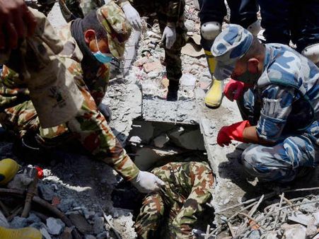 நேபாள நிலநடுக்கத்தில் 41 இந்தியர்கள் பலி, 10 பேர் காயம்: நேபாள அமைச்சர் தகவல்