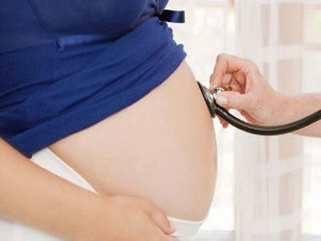 பெற்ற மகள் என்று தெரியாமலேயே மாணவியை கர்ப்பமாக்கி தாயாக்கிய ஆசிரியர்!