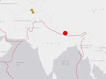எவரெஸ்ட்டுக்கு மிக அருகே உலுக்கிய நிலநடுக்கம்.. !