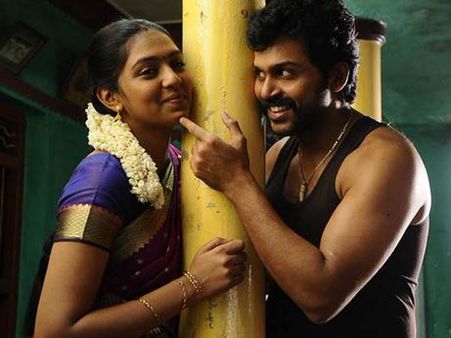 ரோட்டில் திரை கட்டி திருட்டு சிடியில் “கொம்பன், காஞ்சனா-2” ஒளிப்பரப்பிய கில்லாடி: சேலத்தில் கைது