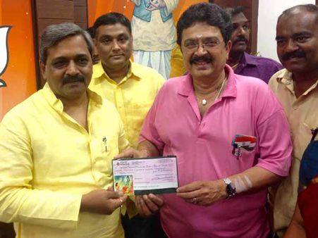 நேபாளம் நிலநடுக்கம்: நடிகர் எஸ்.வி.சேகர் ரூ.5,00,000 நிவாரண நிதி