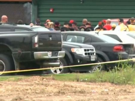 டெக்சாசில் போக்கிரிகளுக்கிடையே துப்பாக்கிச் சண்டை….. 9 பேர் பலி