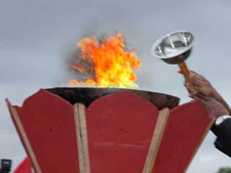 தமிழீழத்தில் முள்ளிவாய்க்கால் இனப்படுகொலை நினைவேந்தல்! யாழ். பல்கலை.யில் ஈகைச் சுடரேற்றம்!!