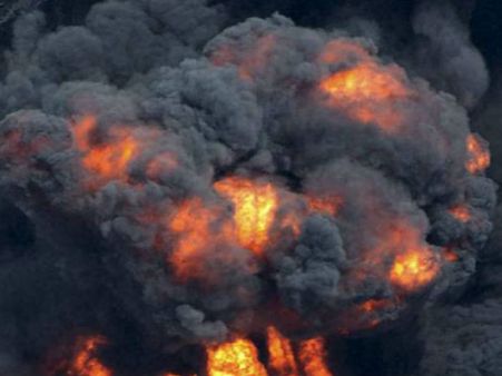 காபூலில் அரசு அலுவலகங்கள் அருகே தற்கொலைப்படைத் தாக்குதல்... 5 பேர் பலி