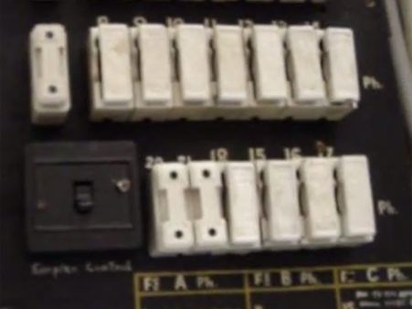 மின் நுகர்வோர் கவனத்திற்கு... இனி ரூ.5000 வரை மின் கட்டணத்தை ரொக்கமாக கட்டலாம்!