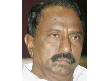 ஜெ. வரவேற்பில் செங்கோட்டையன் 