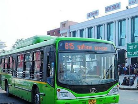 டெல்லி பஸ்களில் இனி பெண் “மார்ஷல்கள்” – வாலாட்டினால் அதோகதிதான்!