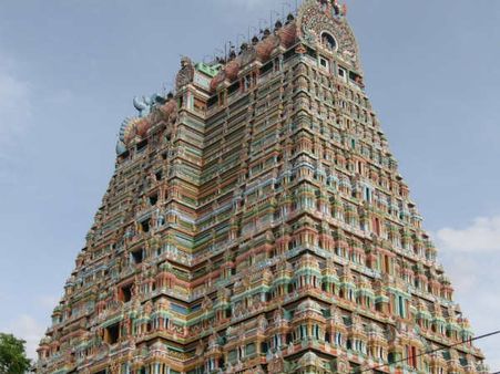 பல லட்சம் ரூபாய் மோசடி - திருச்சி கோயில் கண்காணிப்பாளர் “திடீர்” தலைமறைவு- போலீஸ் வலை வீச்சு!!