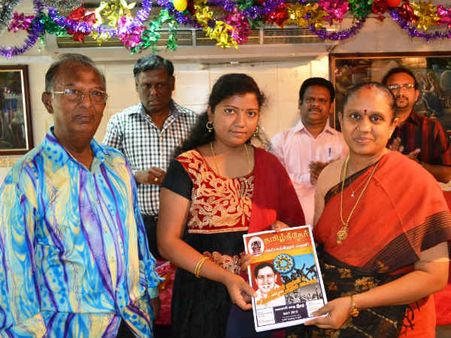 துபாயில் ஓமன் மன்னர் சுல்தான் காபூஸ் குறித்த நூல் வெளியீடு