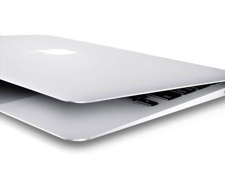 என்னம்மா இப்டி பண்ணீட்டிங்களேம்மா.. 1 கோடி ரூபாய் கம்யூட்டரை குப்பையில் போட்ட பெண்!