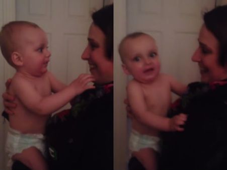 அம்மாவுடன் பிறந்த “டுவின்ஸ்” சித்தியைப் பார்த்து மிரளும் குழந்தை – வைரலாகும் வீடியோ