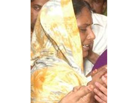 அ.தி.மு.க. எம்.பி. குமார் மிரட்டியதாக மரியம் பிச்சையின் 3வது மனைவி புகார்- திருச்சியில் பரபரப்பு!