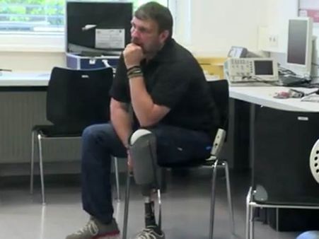 தொட்டால் ‘கால்’ உணரும்... அசர வைக்கும் ஆஸ்திரிய விஞ்ஞானி!