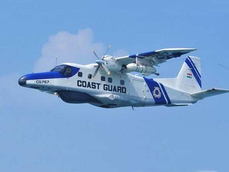 மாயமான விமானம்.. தேடுதலில் கூடுதல் படைகள்.. கடலில் மிதக்கும் எண்ணெய் படலத்தால் பரபரப்பு