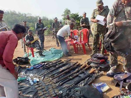 மியான்மர் எல்லையில் தீவிரவாதிகளுக்கு ‘செய்கூலி’ கொடுத்த ராணுவம்... ‘சேதமின்றி’ தப்பியது எப்படி?