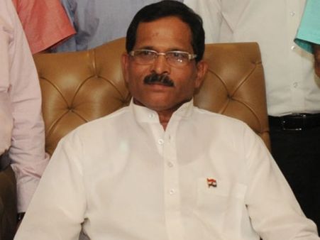 ஸ்லோகம் சொல்வதற்குப் பதில் அல்லா என்று சொல்லலாமே... முஸ்லீம்களுக்கு அமைச்சர் தரும் யோசனை