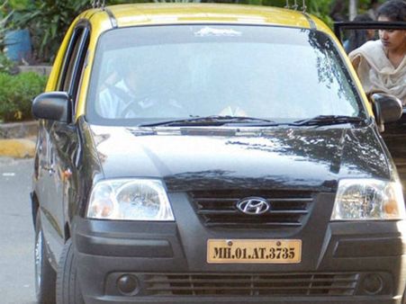 டாக்ஸி ஓடலை, ஆட்டோ ஓடலை.. எல்லோரும் ஸ்டிரைக்.. திண்டாட்டத்தில் மும்பை மக்கள்!
