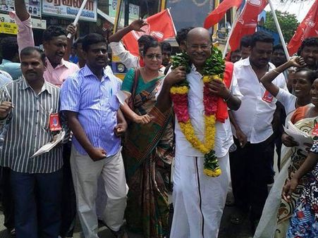 ஆர்.கே.நகரில் 