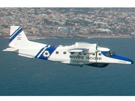 850 மீட்டர் கடல் ஆழத்தில் சேற்றில் சிக்கியுள்ள டோர்னியர் விமானம்: சிக்னல் வீக்காகிறது