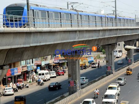 சென்னை மெட்ரோ ரயில் பாலத்தில் பைக் மோதி விபத்து... 2 பேர் பலி