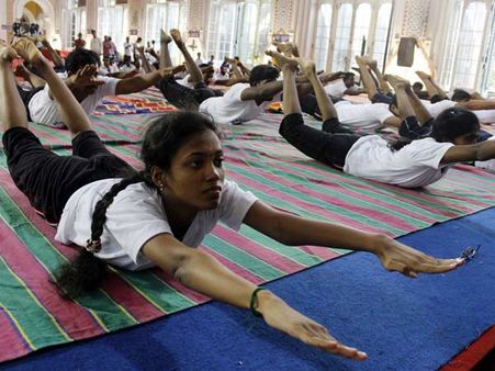 சர்வதேச யோகா தினம்... நெல்லை, மதுரை என்சிசி மாணவர்கள் 20692 பேர் பங்கேற்பு