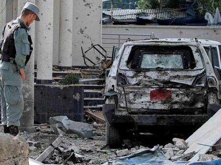 ஆப்கான் நாடாளுமன்றம் மீது தற்கொலைப் படை தாக்குதல்! 6 தீவிரவாதிகள் சுட்டுக் கொலை!!