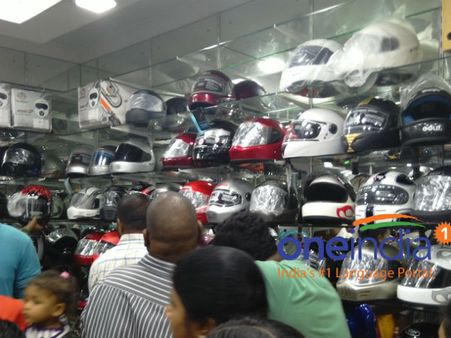 அரசு உத்தரவு போட்டால்தான் அணிய வேண்டுமா ஹெல்மெட்?