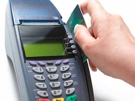 கிரெடிட், டெபிட் கார்டு மூலம் பணம் செலுத்தினால் வரிச்சலுகை- மத்திய அரசு நடவடிக்கை