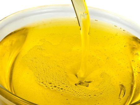 மேகியை அடுத்து பாக்கெட் பால், நீர், எண்ணெய் பக்கம் திரும்பிய எப்.எஸ்.எஸ்.ஏ.ஐ.