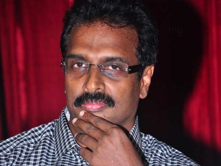 'எங்க எம்எல்ஏ அருண்பாண்டியனைக் காணோம்.. கண்டுபிடிச்சா பரிசு பத்தாயிரம் ரூபாய்!'