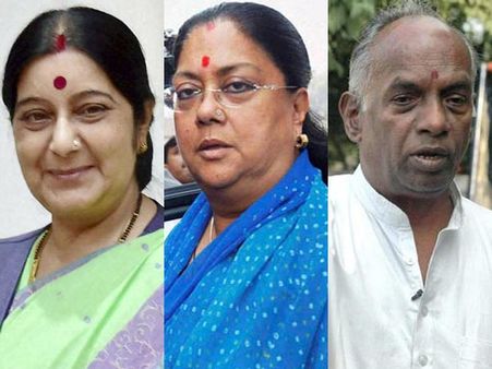 தேடப்படும் குற்றவாளிக்கு உதவி-சுஷ்மா, வசுந்தரராஜே பதவி விலகுக- ஆர்.எஸ்.எஸ். கோவிந்தாச்சார்யா அதிரடி