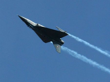 புதிய தேஜாஸ் திட்ட இயக்குநரை தேர்வு செய்யும் வேட்டை தொடக்கம்