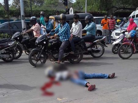 ஹெல்மெட் அணிந்தும் பயனில்லை... கோவை, சென்னையில் 2 பேர் பலி