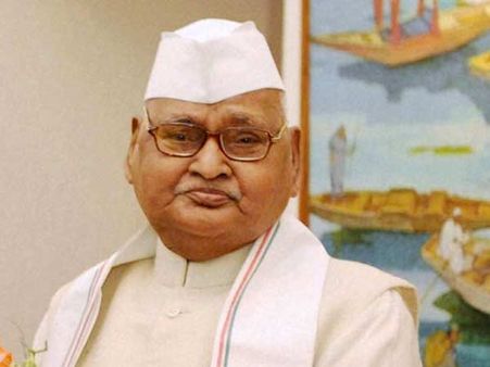 வியாபம் ஊழலில் சிக்கிய ம.பி. ஆளுநரை நீக்கக் கோரும் மனு- விசாரணைக்கு ஏற்றது சுப்ரீம் கோர்ட்!