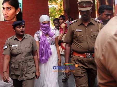 ஹைகோர்ட்டில் விவாகரத்து கேட்ட ஆம்பூர் பவித்ரா... அறிவுரை கூறிய நீதிபதிகள்