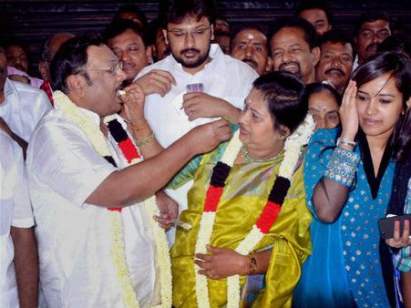 அழகிரியின் மனைவிக்கு எதிரான நில மோடி புகார்: விசாரணை ஒத்திவைப்பு