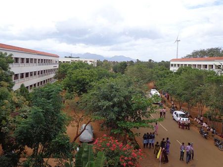 சென்னை: தனியார் கல்லூரி மாணவர்கள் மோதல்... மண்டை உடைப்பு