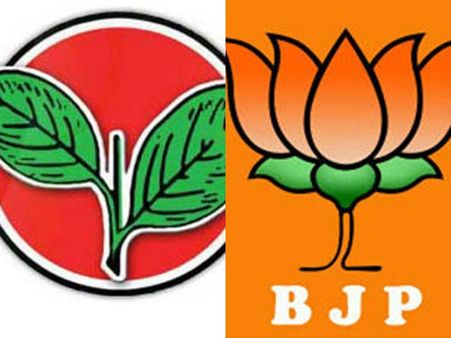 ஜெ., வாழ்க.. மோடி வாழ்க.. நிதின் கட்காரி நிகழ்ச்சியில் ‘கோஷங்களால்’ மோதிக் கொண்ட தொண்டர்கள்