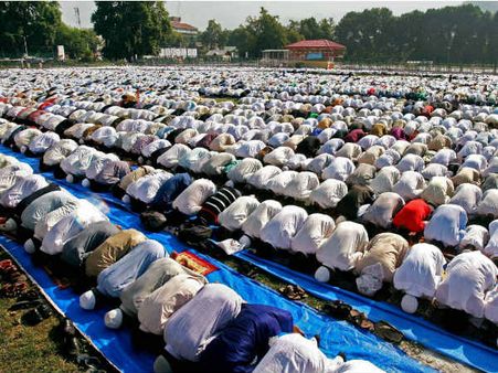 ரம்ஜான் பண்டிகை… தமிழகம் முழுவதும் இஸ்லாமியர்கள் உற்சாகக் கொண்டாட்டம்