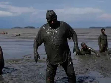 தண்ணியைப் போட்டு நடந்தா தகராறு.. இந்தத் தண்ணி மேல நடந்தா வரலாறு..!