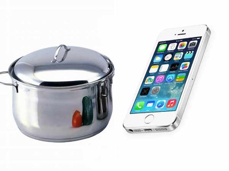 குக்கர் ஆர்டர் செய்துவிட்டு, ஐபோன்களை பார்சல் செய்து ஆட்டய போட்ட அமேசான் ஊழியர்